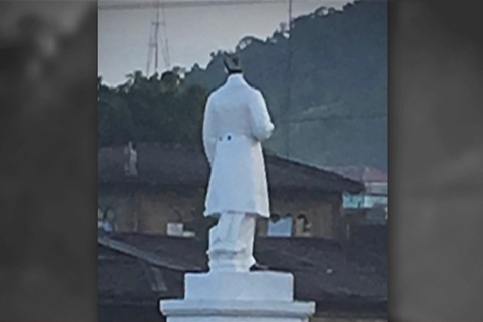 LOOK: Maute bandits behead Jose Rizal&#39;s statue 1