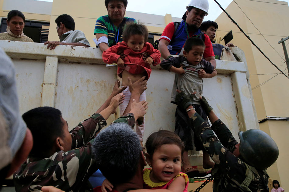 Maute using children, women as human shields: official 1