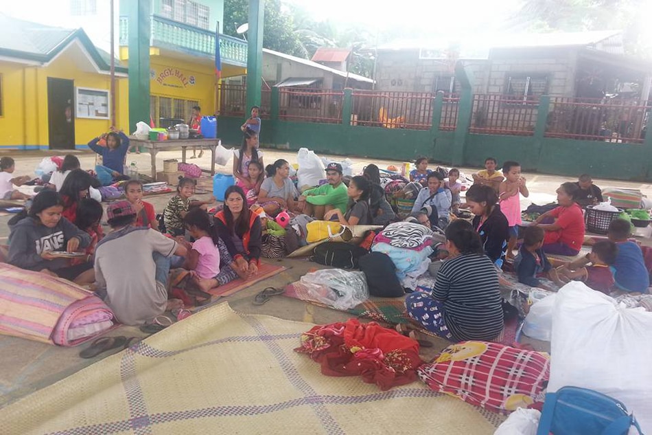 Food, water needed in evacuation centers in Leyte 2