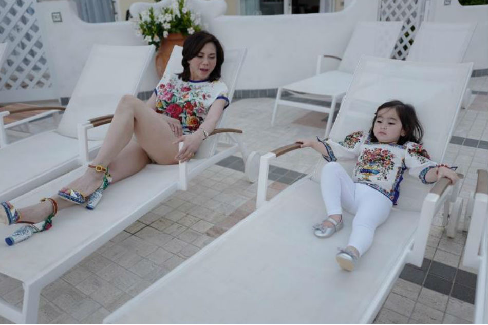 Still has it: Vicki Belo, 61, flaunts legs in Italy