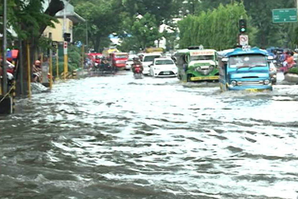 Look Heavy Rains Cause Flooding In Parts Of Cebu Abs Cbn News