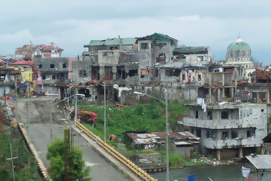 LOOK: Military reclaims Masiu Bridge in Marawi 3