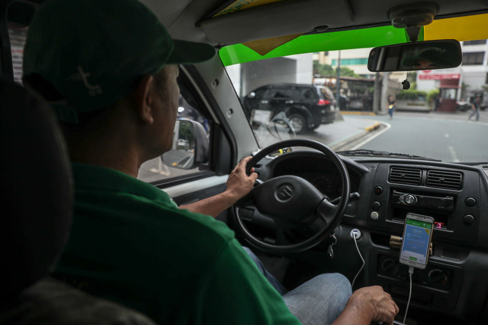 &#39;Uber of deliveries&#39; takes off in thriving, crowded Manila 1