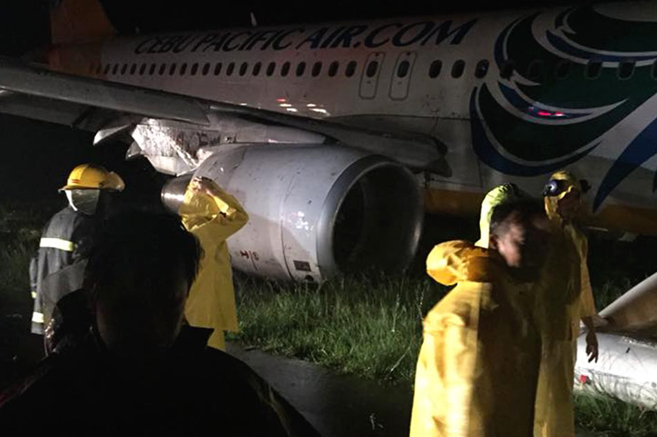 LOOK: Cebu Pacific plane overshoots Iloilo runway 4