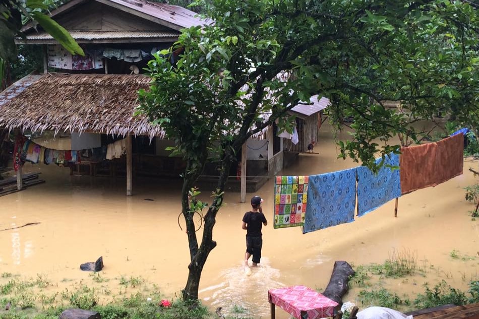 Floods destroy 8 houses in Zamboanga | ABS-CBN News