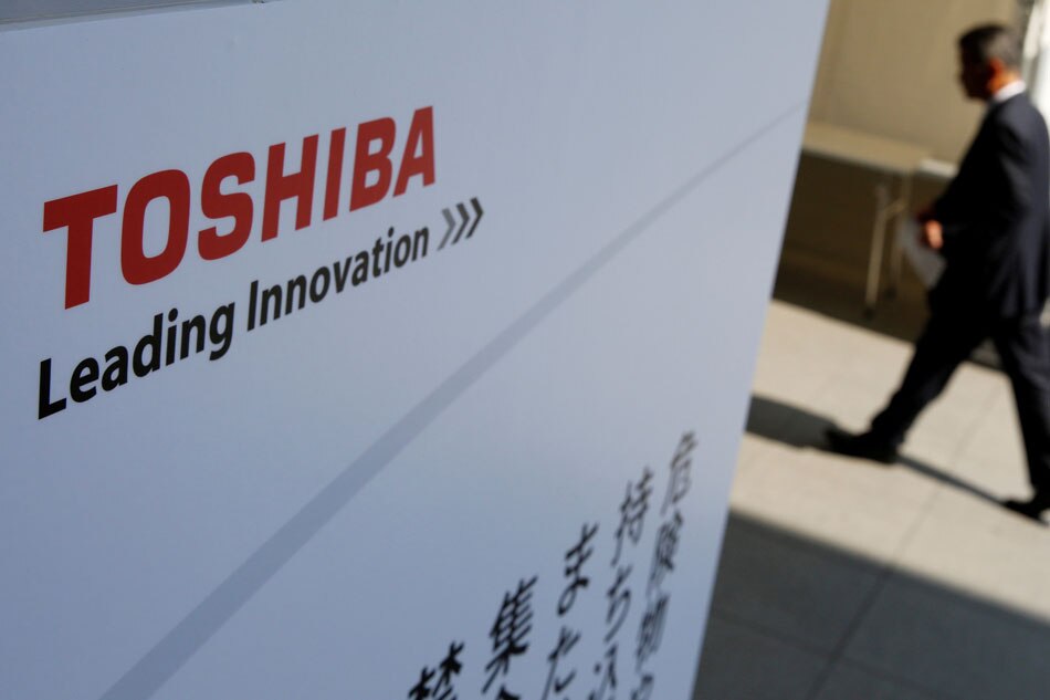 Toshiba sells TV business to China&#39;s Hisense 1