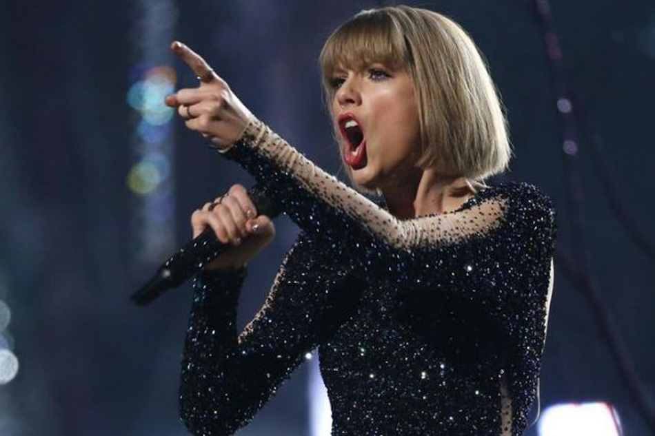Taylor Swift's 'Reputation' sales soar, but Adele keeps her crown