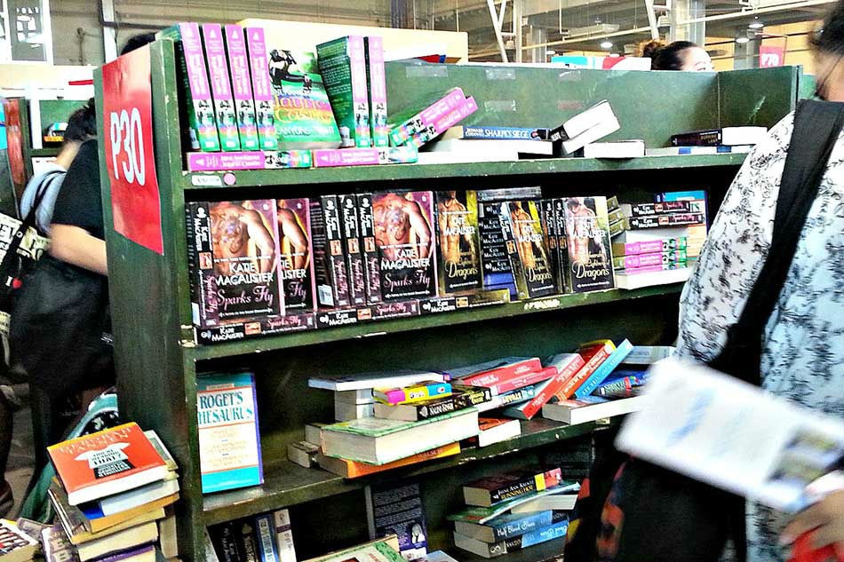 National Bookstore Abandons Backdoor Listing Plan Abs Cbn News