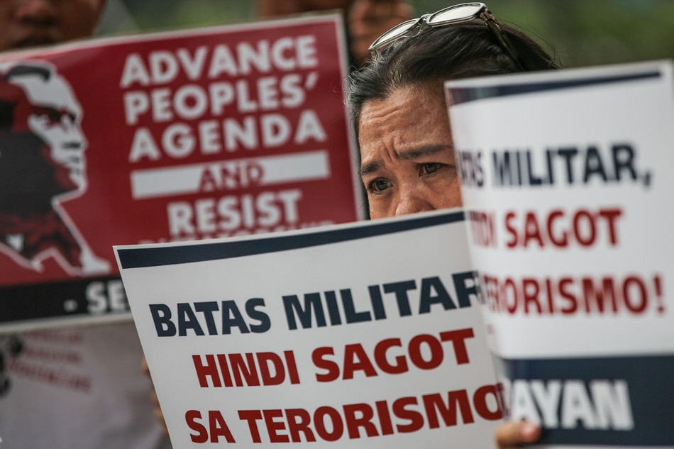 Pagpapalawig Ng Batas Militar Sa Mindanao Inulan Ng Protesta Abs Cbn News 2193