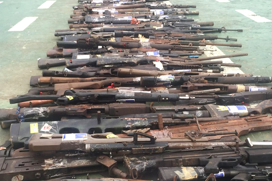 Duterte witnesses destruction of Marawi firearms