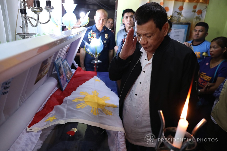 Order of Lapu-Lapu Kalasag medal to fallen cop | ABS-CBN News