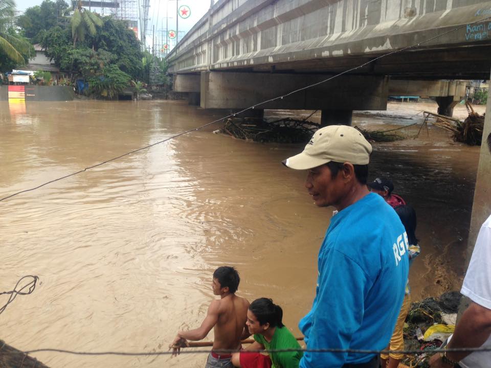 Floods swamp Davao, Cagayan de Oro due to Vinta' | ABS-CBN ...