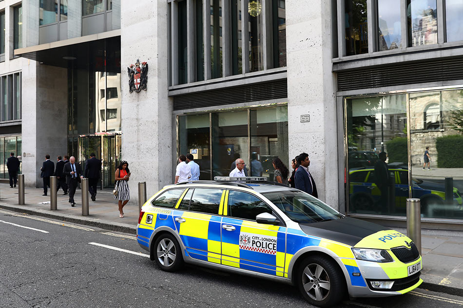 Man plunges to death at London Stock Exchange | ABS-CBN News