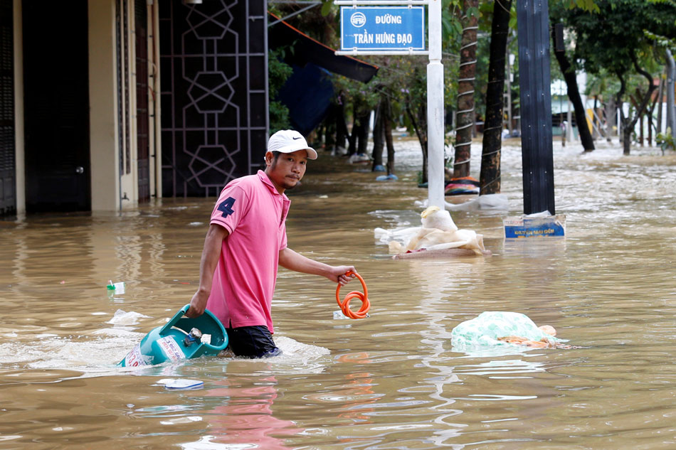 Death toll from Vietnam typhoon rises to 61 | ABS-CBN News