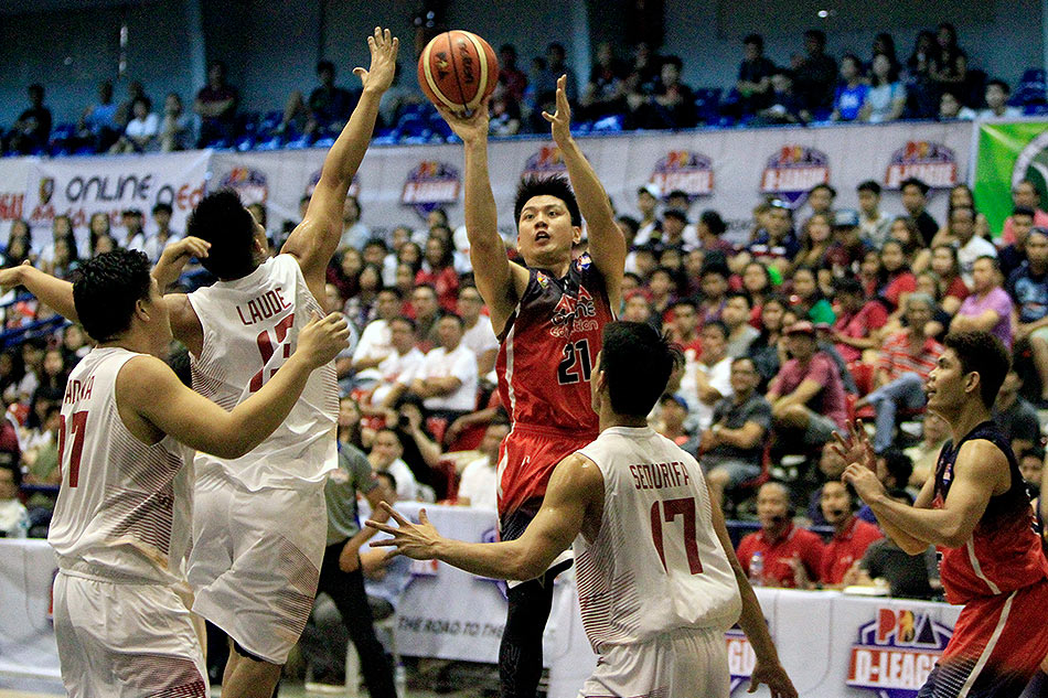 Jeron nets 42 in D-League debut, leads AMA past Batangas 1