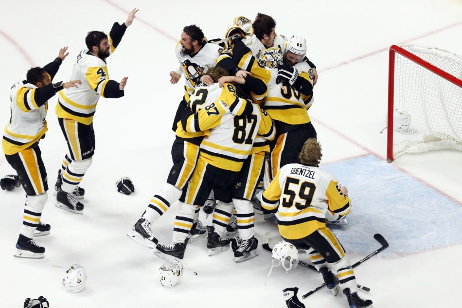 Nhl Penguins Strike Late To Repeat As Stanley Cup Champs Abs Cbn News 