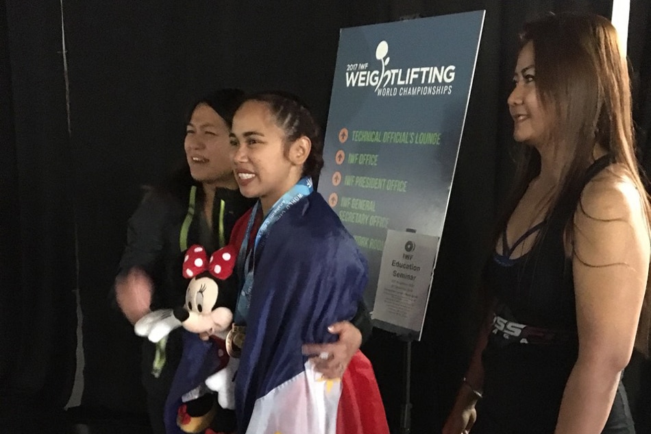 Hidilyn Diaz bags twin medals in 2017 weightlifting ...