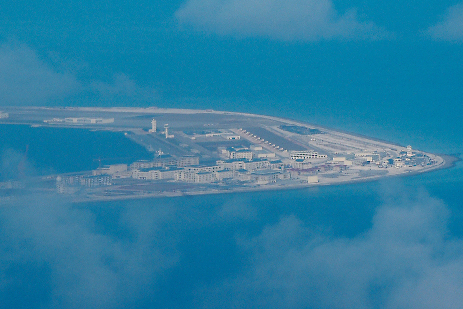 PH, Vietnam navies play sports on South China Sea island ...