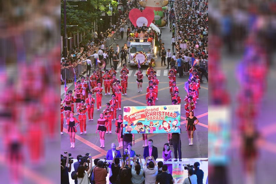 Grand Christmas parade delights McKinley Hill community 2