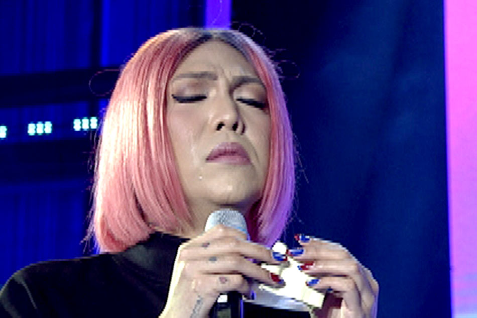 Vice Ganda Jokes About Losing Friend Ends Up Crying Abs Cbn News 
