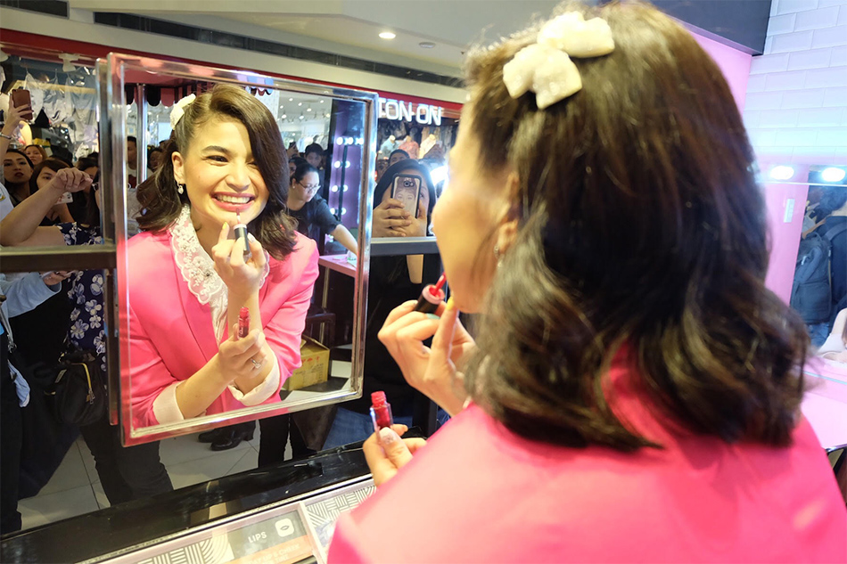 Seeking Kylie Jenner success, Filipino stars tap Instagram to sell beauty | ABS-CBN News Seeking Kylie Jenner success, Filipino stars tap Instagram to sell beauty | ABS-CBN News