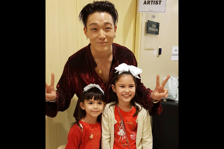 Aww Scarlett Kramer Finally Meets Uncle Bobby Of Ikon Abs Cbn News