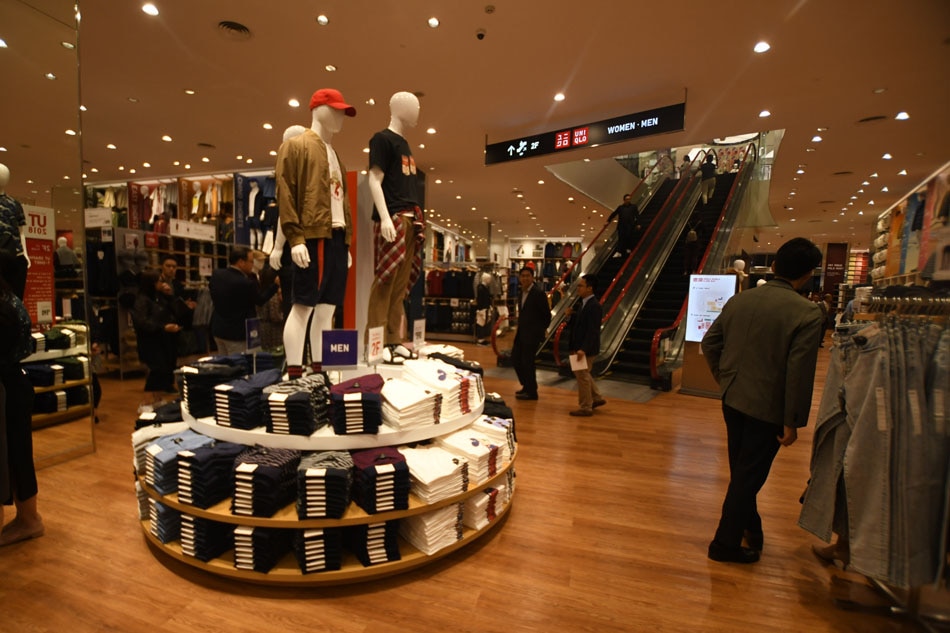 IN PHOTOS: Uniqlo opens global flagship store in Manila | ABS-CBN News
