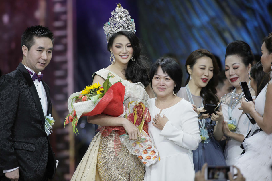 IN PHOTOS: Phuong Khanh Nguyen wins 1st Miss Earth title for Vietnam 5