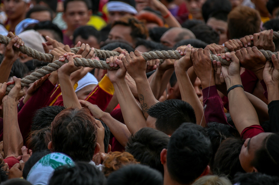 Thousands of Philippine Catholics flood the streets for the Black Nazarene procession