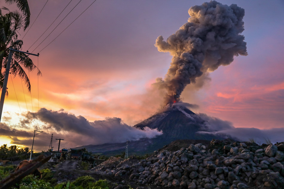 Mayon Volcano Eruption 2024 Enid Odelia