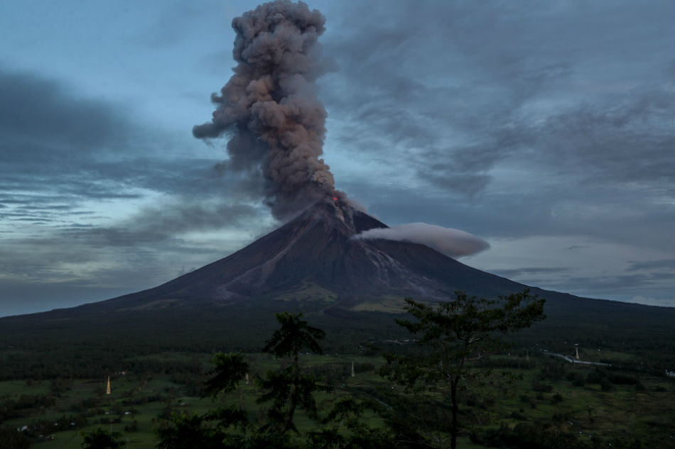 watch-mayon-volcano-spews-pillar-of-ash-abs-cbn-news