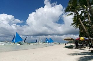 Negative RT-PCR tests required pa rin sa pagpasok sa Boracay: alkalde