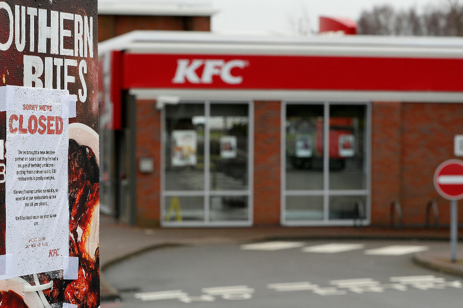Hundreds of KFC stores in UK shut due to chicken shortage 1