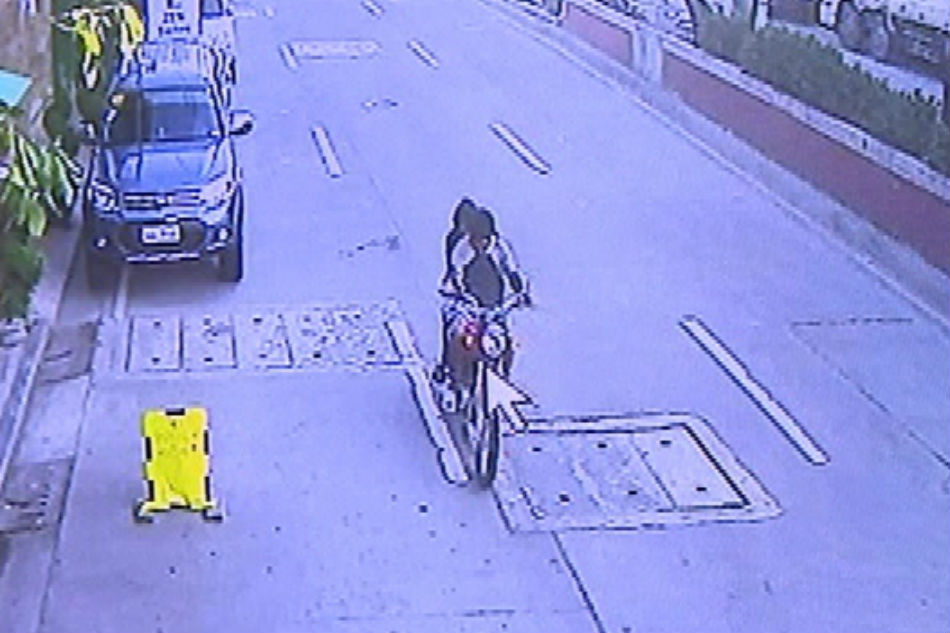 Fast food delivery boy, kalaboso sa snatching