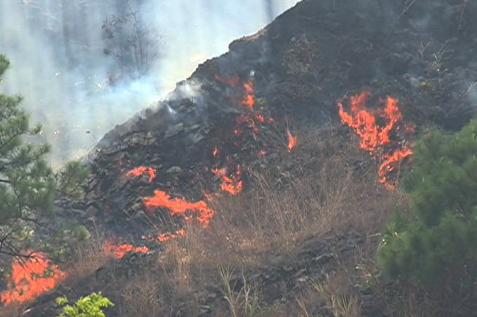 Fire hits forest in Tuba, Benguet | ABS-CBN News