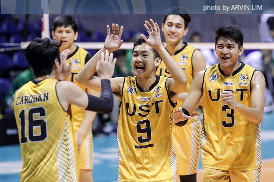 UST downs La Salle in four sets to boost semis bid | ABS-CBN News