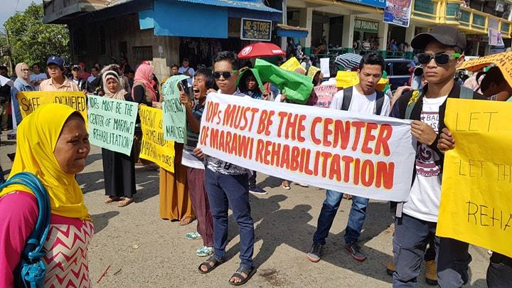 Marawi residents hold peace rally ahead of visit to &#39;ground zero&#39; 1
