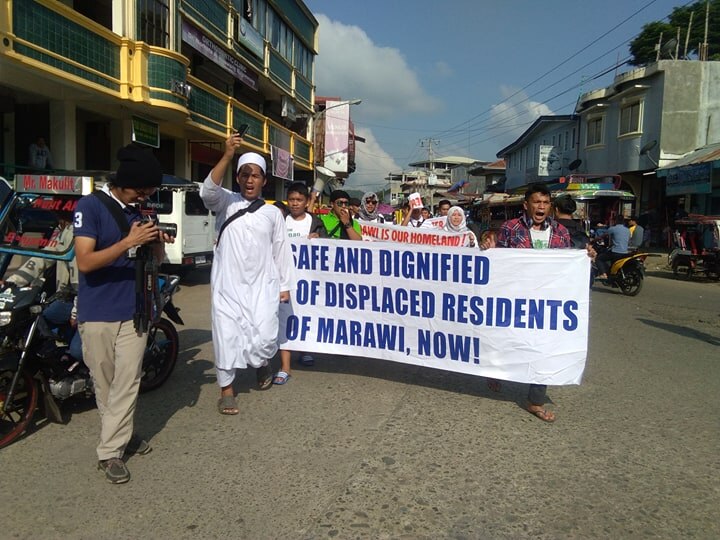 Marawi residents hold peace rally ahead of visit to &#39;ground zero&#39; 9