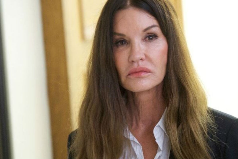 Model Janice Dickinson tells jury that Cosby drugged, raped her | ABS ...