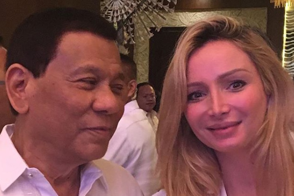 LOOK Duterte Captivated By James Yap S Girlfriend ABS CBN News   050718 Du30 