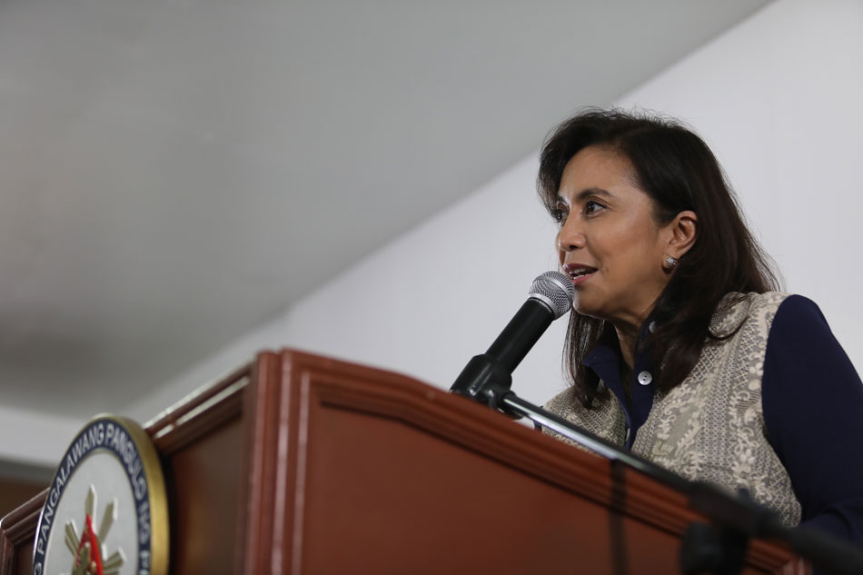 Palace hits back at Robredo: No problem with the economy