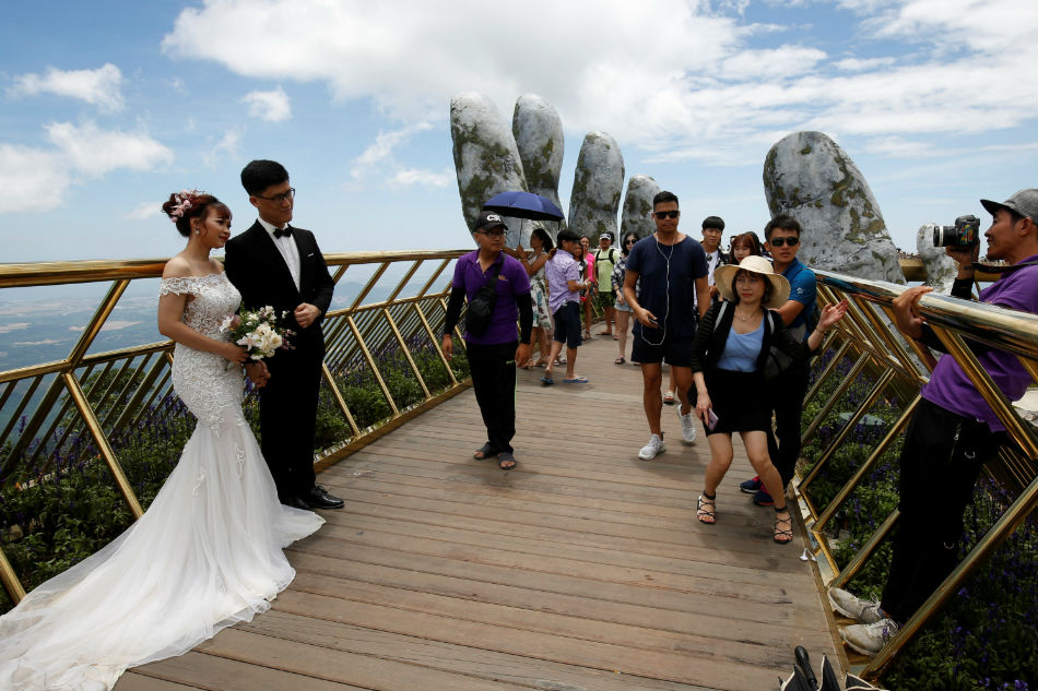 IN PHOTOS: Vietnam&#39;s &#39;Golden Bridge&#39; wows visitors 4