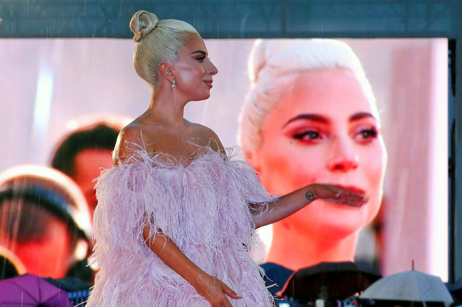 Lady Gaga takes off the make-up for movie role | ABS-CBN News