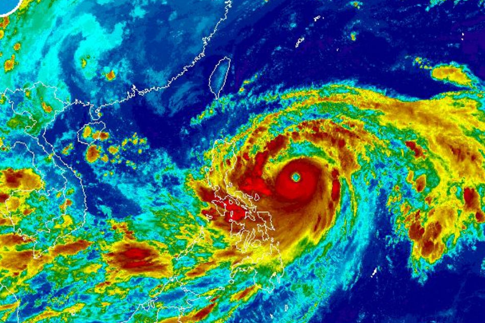 Ompong To Lash Areas Within 1 000 Km Diameter Weather Philippines 