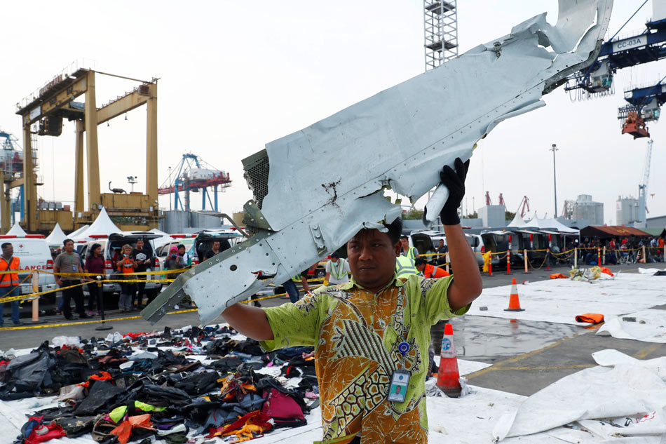 Indonesia extends search for Lion Air crash victims Indonesia extends search for Lion Air crash victims
