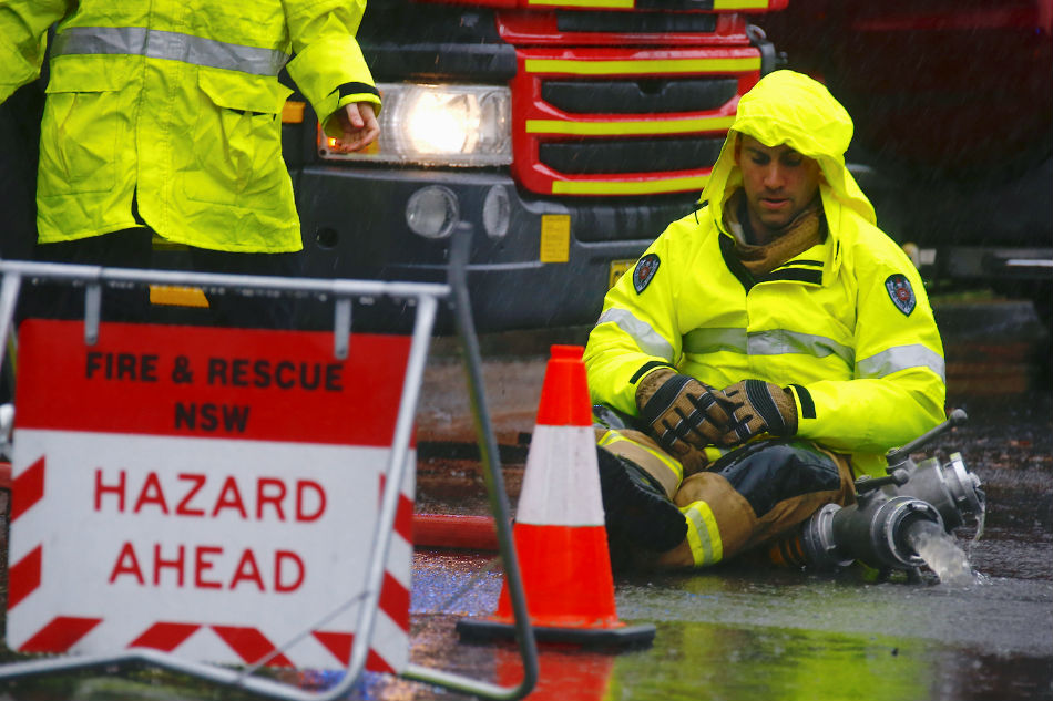 Sydney rain and flooding disrupt morning rush hour Sydney rain and flooding disrupt morning rush hour