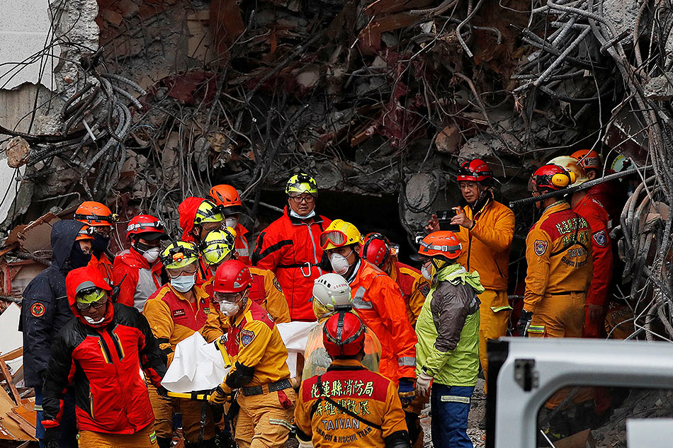 At least 7 killed, 67 missing after quake rocks Taiwan tourist area ...