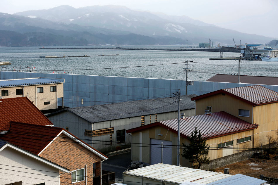 Slideshow Seven Years After Tsunami Japanese Live Uneasily With Seawalls Abs Cbn News 0019