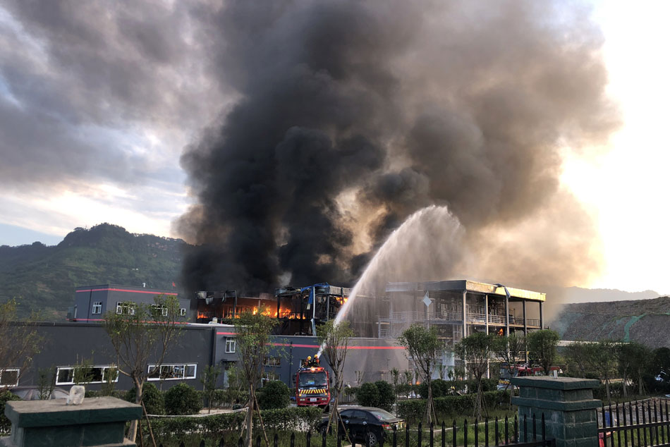 China explosion kills 19