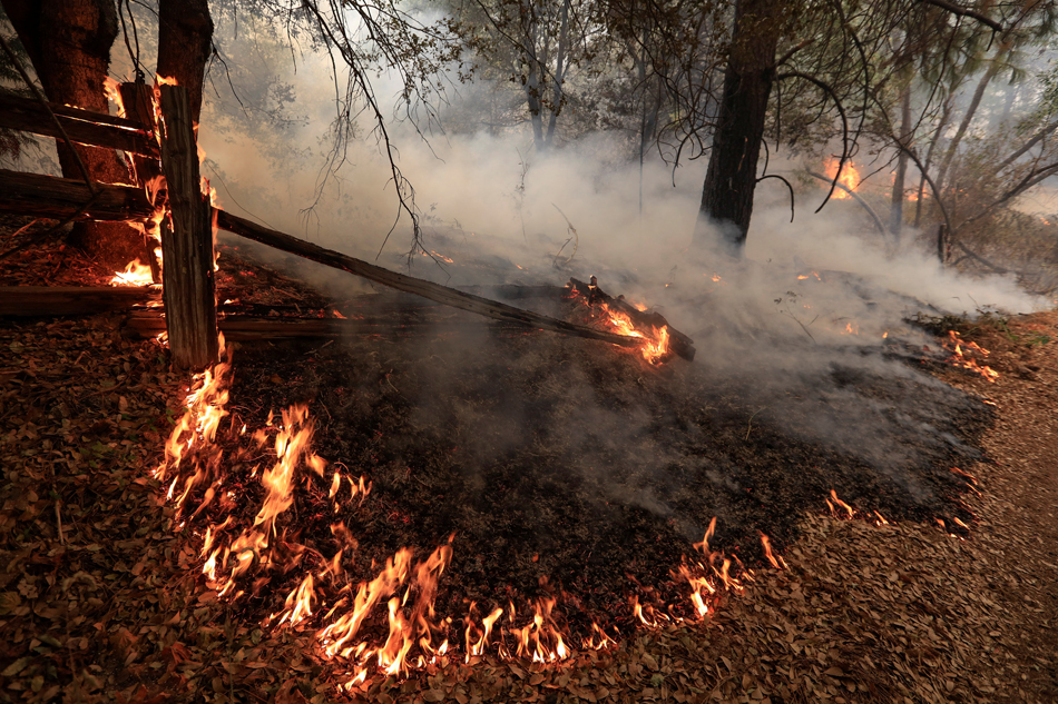 California wildfires: Six killed as hundreds of homes destroyed